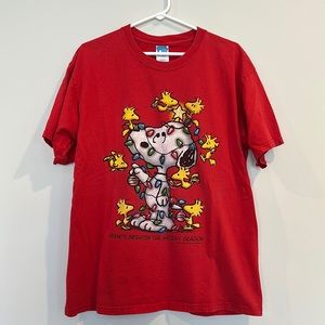 Vintage Snoopy / Peanuts Friends Brighten The Holiday Season T-Shirt